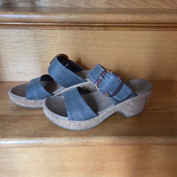 Womens Skechers Luxe Foam Sandals Size 7.5 - Picture 2 of 6